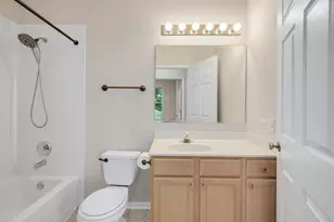 134 Chestnut Hills Cir, Burr Ridge, IL 60527 - Photo 22