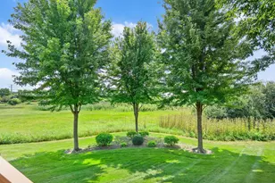 134 Chestnut Hills Cir, Burr Ridge, IL 60527 - Photo 30