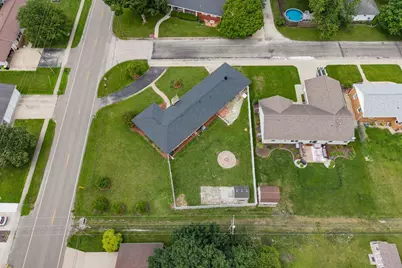 211 W Willow Street, Fairbury, IL 61739 - Photo 40