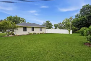 211 W Willow St, Fairbury, IL 61739 - Photo 32