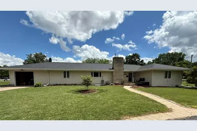 211 W Willow Street, Fairbury, IL 61739 - Photo 52