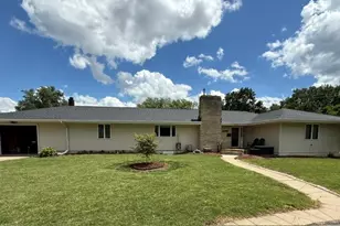 211 W Willow St, Fairbury, IL 61739 - Photo 52