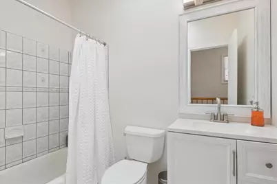4538 S Saint Lawrence Avenue, Chicago, IL 60653 - Photo 24