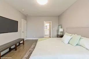 5038 S St Lawrence Ave, Chicago, IL 60615 - Photo 10