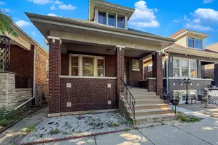 2647 W 69th St, Chicago, IL 60629 - Photo 4