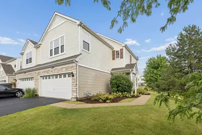 6700 Slate Drive #6700, Carpentersville, IL 60110 - Photo 1