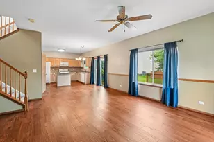 971 Lakestone Ln, Aurora, IL 60504 - Photo 2