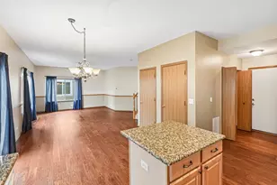 971 Lakestone Ln, Aurora, IL 60504 - Photo 8