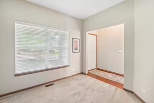 971 Lakestone Ln, Aurora, IL 60504 - Photo 10