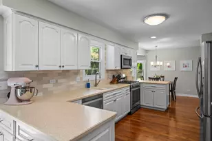 4017 N Walnut Ave, Arlington Heights, IL 60004 - Photo 8