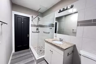 5350 W Crystal St, Chicago, IL 60651 - Photo 16