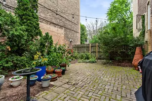 6140 N Hamilton Ave, Chicago, IL 60659 - Photo 4
