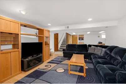 551 S Poplar Avenue, Elmhurst, IL 60126 - Photo 18