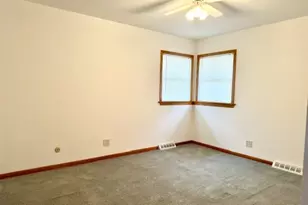 551 S Poplar Ave, Elmhurst, IL 60126 - Photo 14