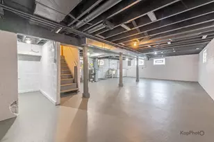 10933 S Avenue H, Chicago, IL 60617 - Photo 22