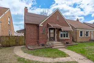 10933 S Avenue H, Chicago, IL 60617 - Photo 2