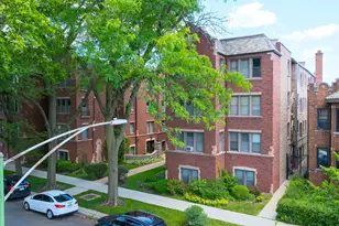 6751 N Artesian Ave, Chicago, IL 60645 - Photo 14
