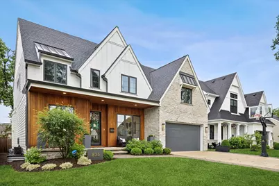 835 S Cambridge Avenue, Elmhurst, IL 60126 - Photo 2