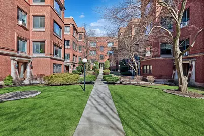 908 W Sunnyside Avenue #2C, Chicago, IL 60640 - Photo 2