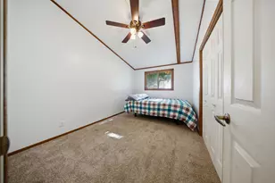 3447 Hilldale Dr, Freeport, IL 61032 - Photo 12