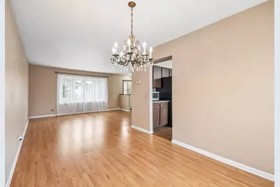 410 Flint Trail, Carol Stream, IL 60188 - Photo 8