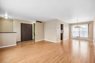 410 Flint Trail, Carol Stream, IL 60188 - Photo 6