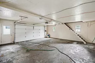 320 W 3rd St, Prophetstown, IL 61277 - Photo 40