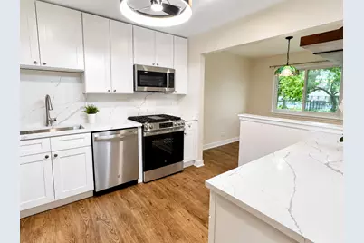 251 Appletree Court #Z1, Buffalo Grove, IL 60089 - Photo 4