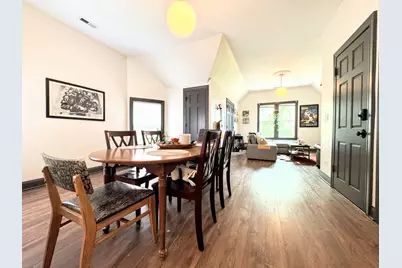1040 W Roscoe Street #3, Chicago, IL 60657 - Photo 4