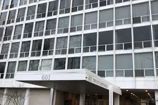 601 E 32nd St, Chicago, IL 60616 - Photo 1