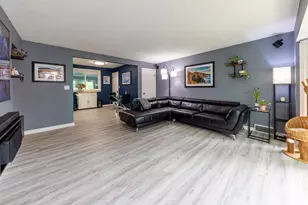 610 S 2nd St, West Dundee, IL 60118 - Photo 12