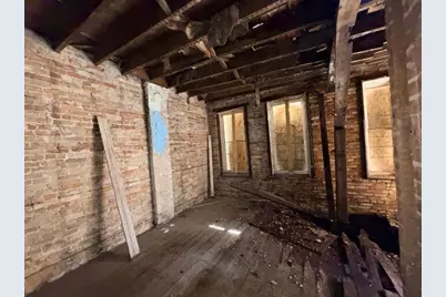 10506 S Maryland Avenue, Chicago, IL 60628 - Photo 6
