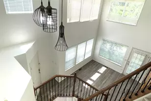 54 Egg Harbour Ct, Schaumburg, IL 60173 - Photo 8