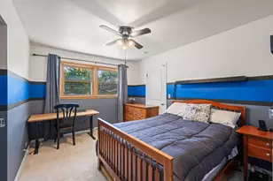 705 N Drury Ln, Arlington Heights, IL 60004 - Photo 8
