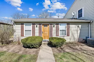 307 Farmington Ln, Vernon Hills, IL 60061 - Photo 1