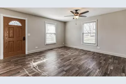 307 Farmington Lane, Vernon Hills, IL 60061 - Photo 8