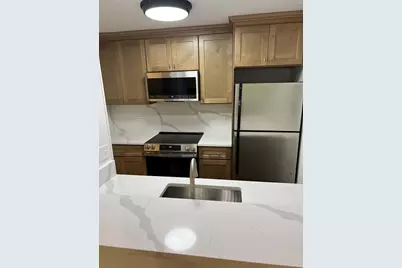 108 Glengarry Drive #102, Bloomingdale, IL 60108 - Photo 8