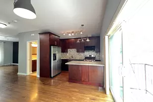 2426 W 32nd Pl, Chicago, IL 60608 - Photo 10