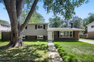 305 Jackson St, Park Forest, IL 60466 - Photo 2
