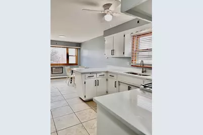 5217 W 87th Street #2, Oak Lawn, IL 60453 - Photo 4