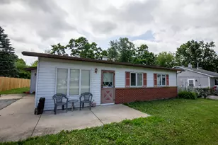 37259 N Fairview Ln, Lake Villa, IL 60046 - Photo 1