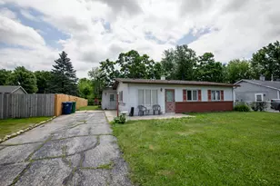 37259 N Fairview Ln, Lake Villa, IL 60046 - Photo 2