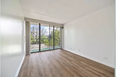 2015 S Finley Road #302, Lombard, IL 60148 - Photo 6