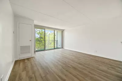 2015 S Finley Road #302, Lombard, IL 60148 - Photo 2