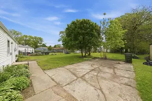 14018 S Finley Ave, Robbins, IL 60472 - Photo 22