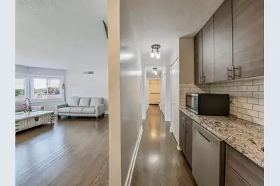 5500 Lincoln Avenue #414E, Morton Grove, IL 60053 - Photo 16