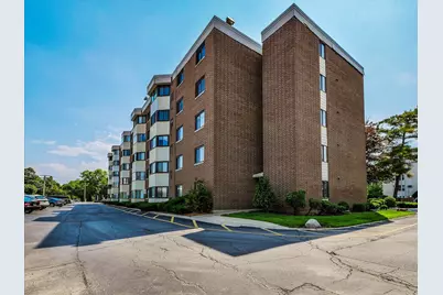 5500 Lincoln Avenue #414E, Morton Grove, IL 60053 - Photo 2