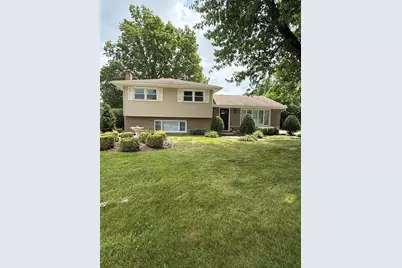 12537 S Menard Avenue, Palos Heights, IL 60463 - Photo 1