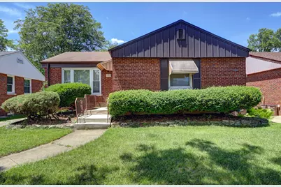 1552 Manchester Avenue, Westchester, IL 60154 - Photo 1