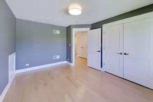 1201 Manzella Lane, Glenview, IL 60025 - Photo 32